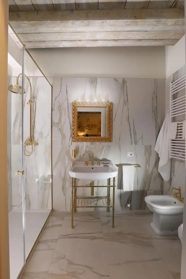 Suites&Atelier Lake Como 0*,  Italy