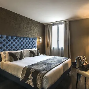 **** Hotel The Times Italia
